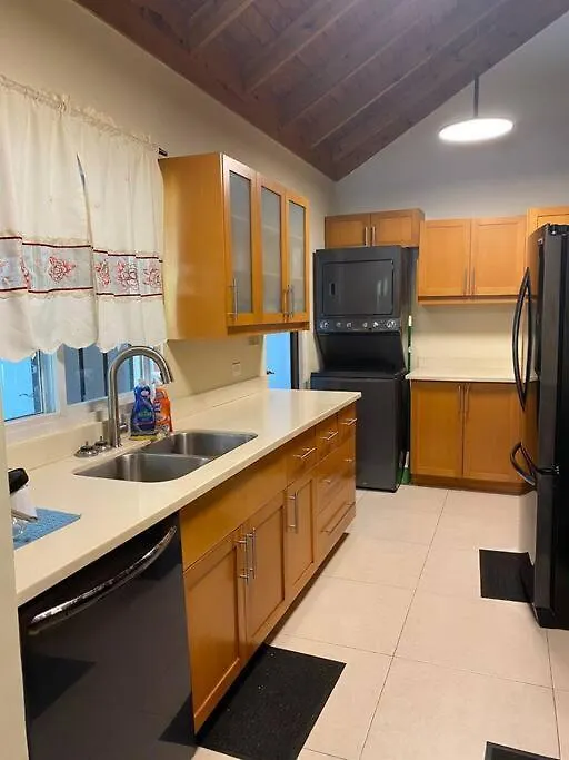 Sunset Palms & Villa Management Ltd Richmond